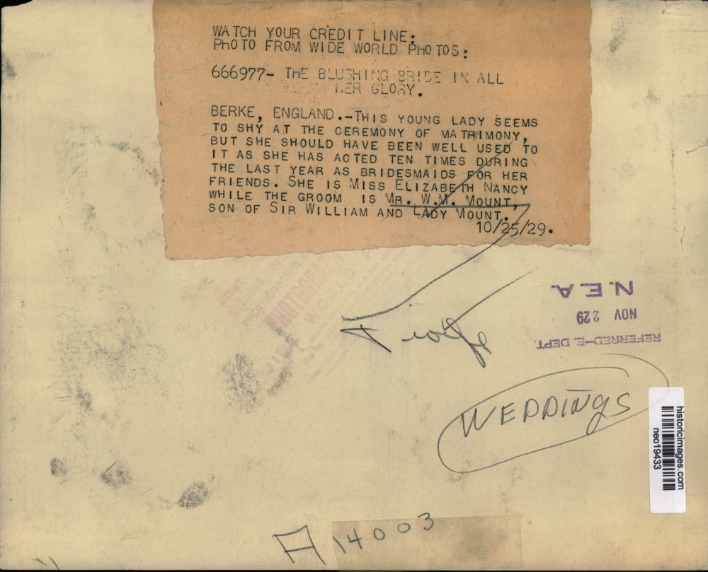 1929 Press Photo Elizabeth Nancy Blushing Bride & Groom W M Mount in Berke, Eng.