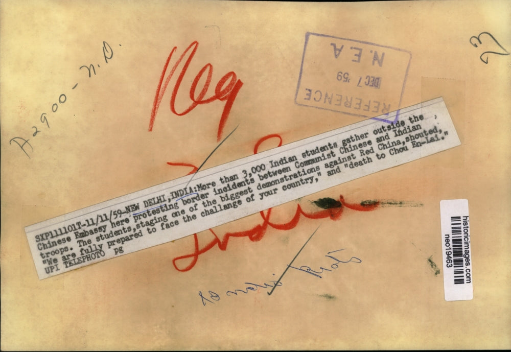 1959 Press Photo 3,000 Indian Students Protest Outside Chinese Embassy