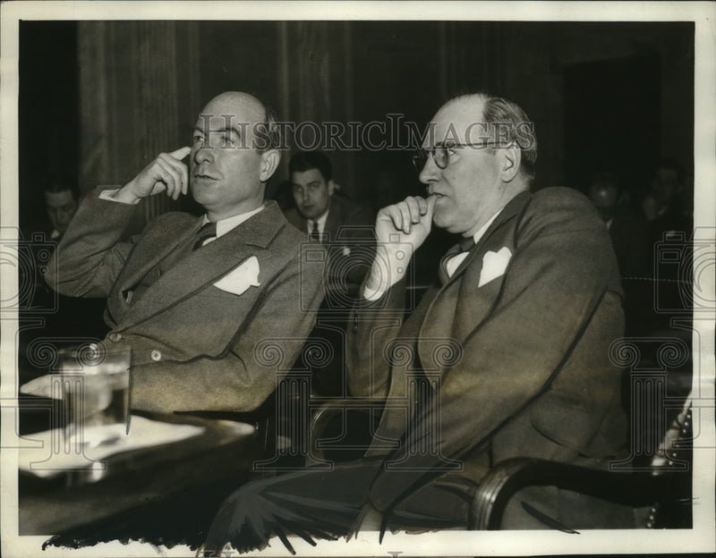 Load image into Gallery viewer, 1937 Press Photo Raymond J. Burns &amp; W. Sherman Burns on Stand Before Cmty
