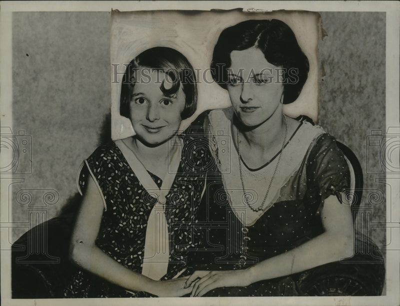 Load image into Gallery viewer, 1931 Press Photo Mrs. Katherine Barnes &amp; Daughter Katherine Josephine Barnes

