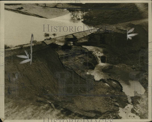 1926 Press Photo Bursting Dam Causes Heavy Damage in Southern California