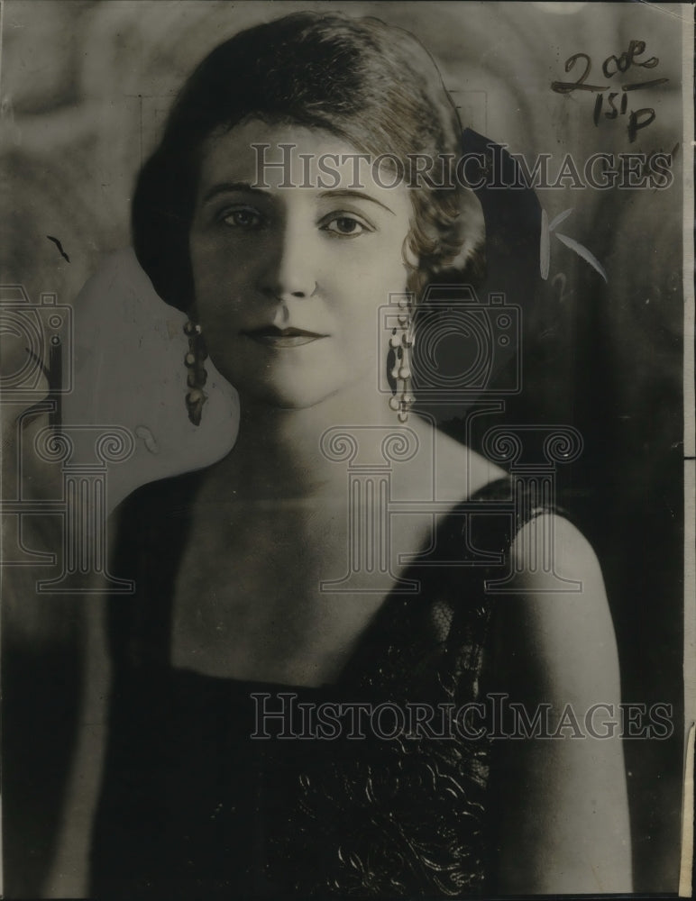 1924 Press Photo Marion T. O'Conner Has Ankle Trimmed - neo20245