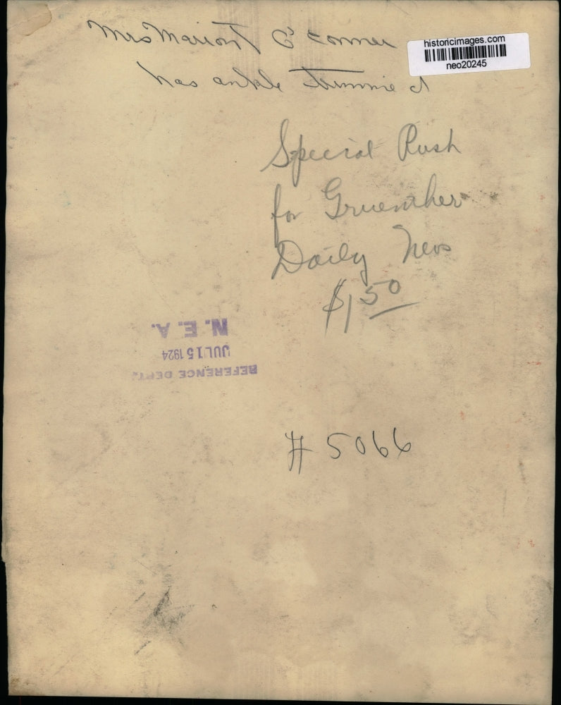 1924 Press Photo Marion T. O'Conner Has Ankle Trimmed - neo20245