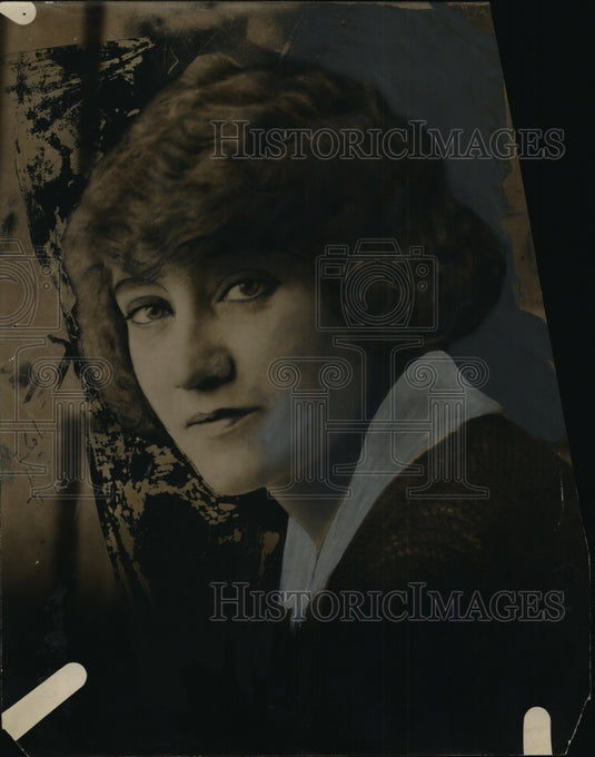 1921 Press Photo Miss Jane Hendrick of NY of French ship line on a tour