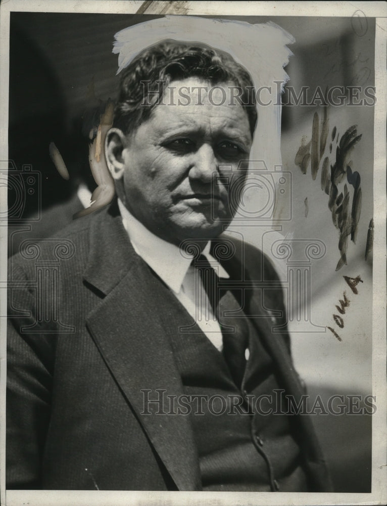 1932 Press Photo Smith W. Brookhart Representative of Iowa at Cleveland Airport