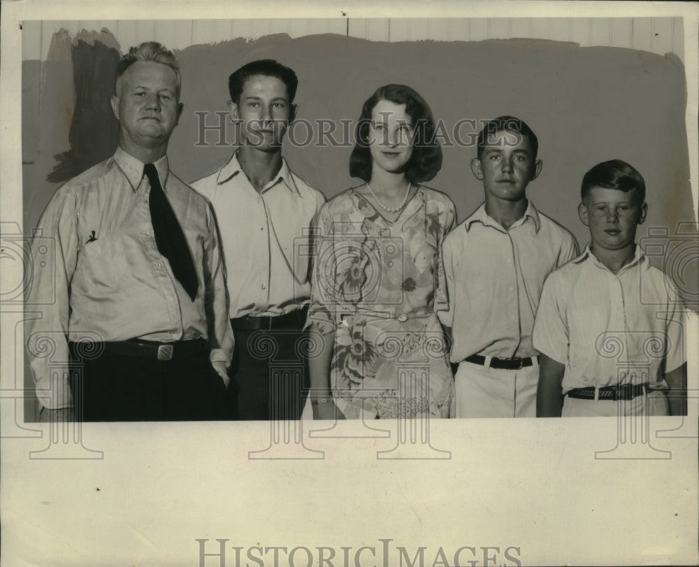 1931 Press Photo George Winters & family of Caco Wego Kansaas - neo20708