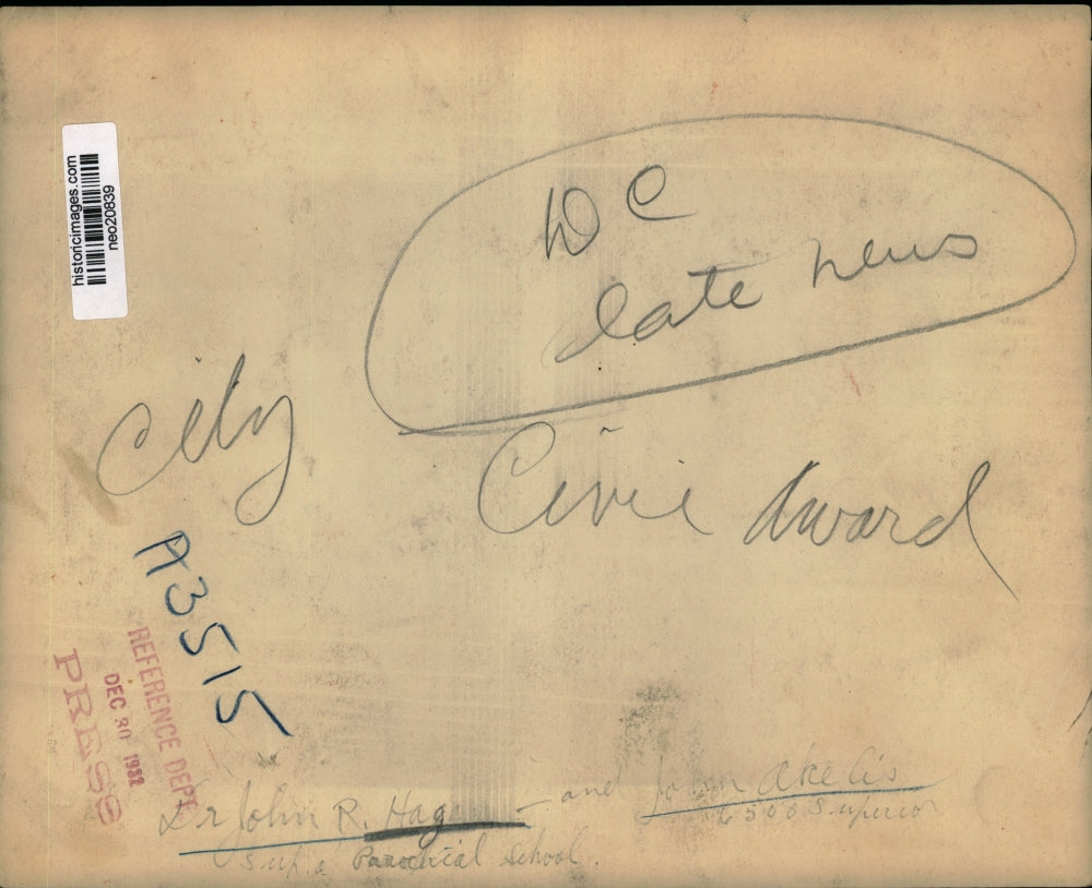 1932 Press Photo Student Presented with Civil Award - neo20839