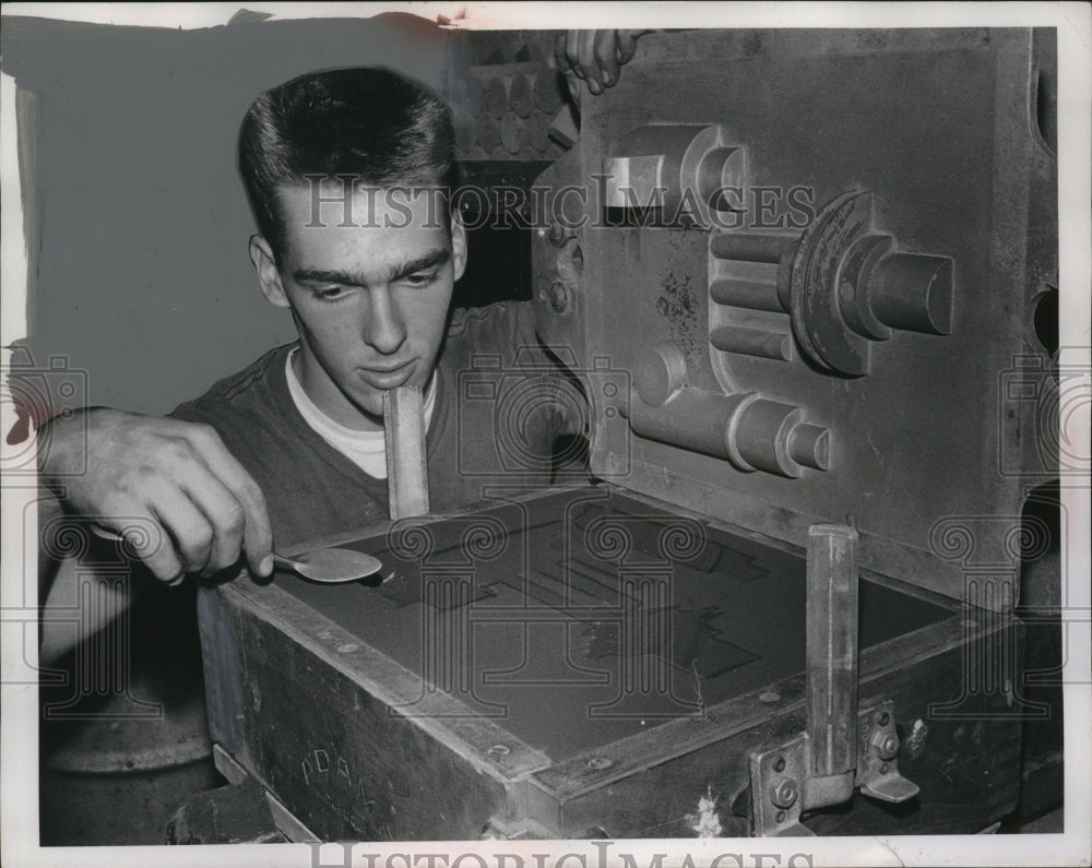 1952 Press Photo Dennis Keitell & Mold for Drill Press Head - neo20902