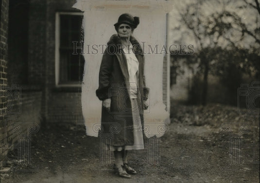 1932 Press Photo Mrs. Raymond Robins, Wife of Col Robins, at NC Hospital- Historic Images