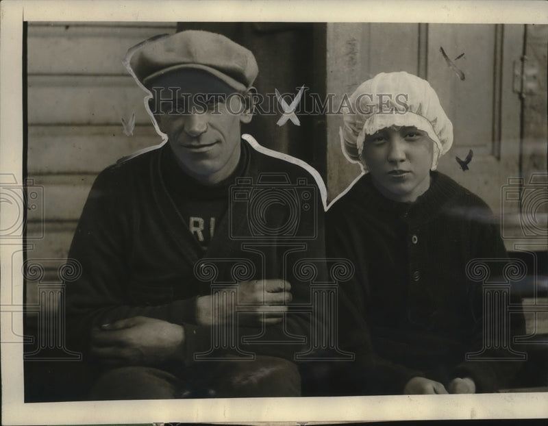 Load image into Gallery viewer, 1925 Press Photo Charles Kohan, 39, Marries Anna Dovtich, 13 - neo21031
