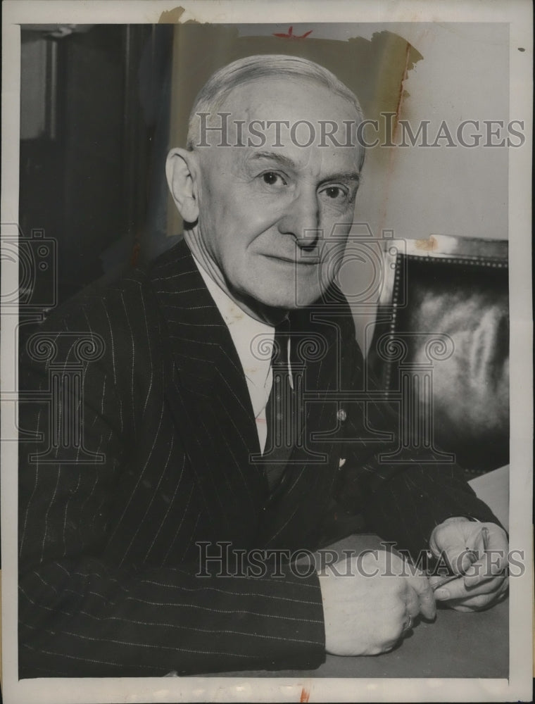 Load image into Gallery viewer, 1946 Press Photo Carl A. Loeffler to become Secretary of the Senate - neo21241
