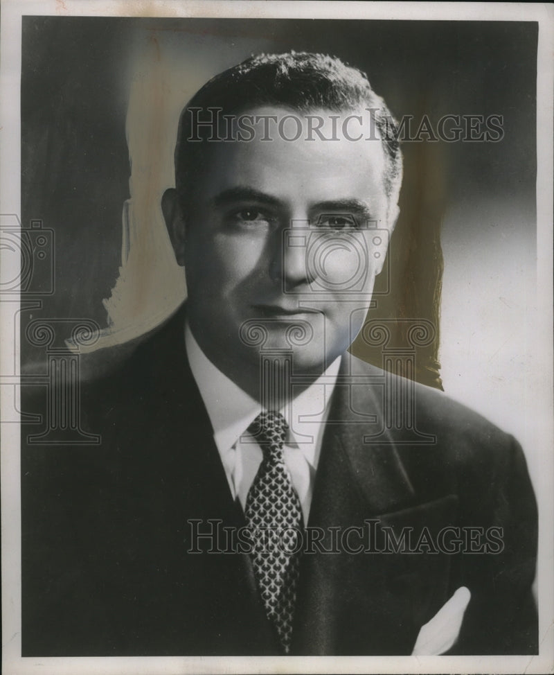 Load image into Gallery viewer, 1952 Press Photo Howard Elliott, GOP Governor Candidate - neo21361
