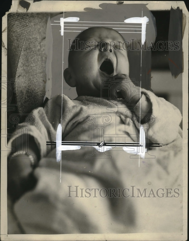 1924 Press Photo Weary Baby - neo21397