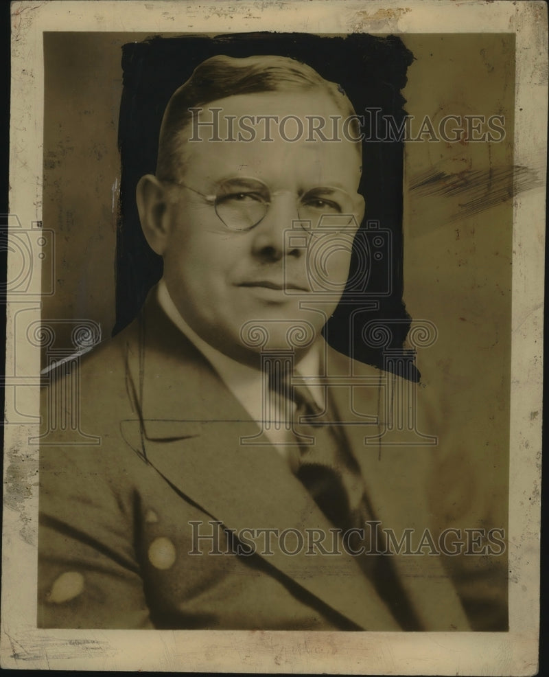 Load image into Gallery viewer, 1935 Press Photo R.J. Schmunk - neo21570
