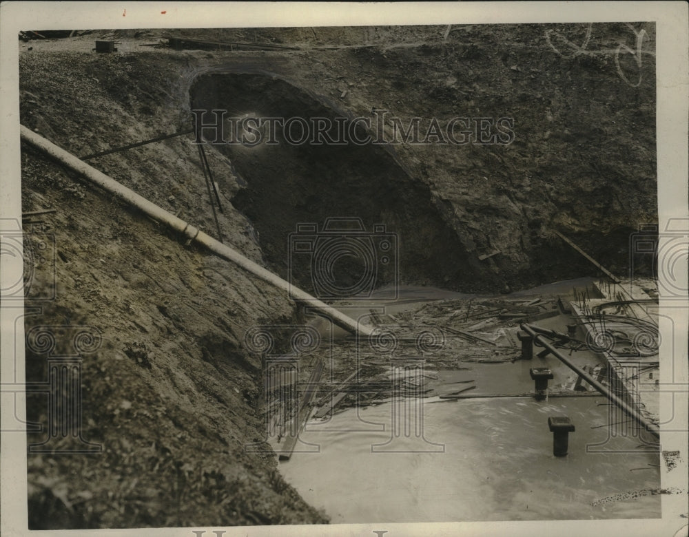 1926 Press Photo CA Rainstorm Caused Death of 10 Workers in Tunnel in Oakland