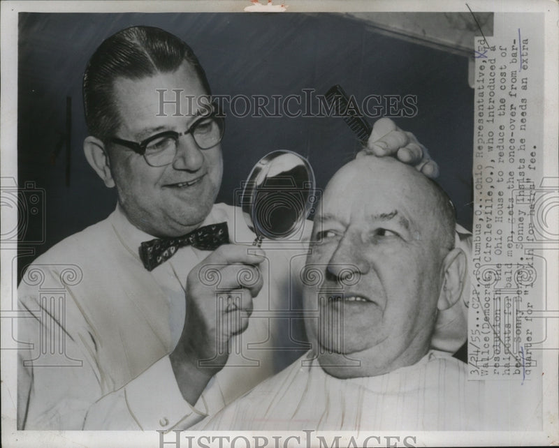 Load image into Gallery viewer, 1955 Press Photo Ed Wallace gets a haircut from Barber Sonny Benney - neo22290
