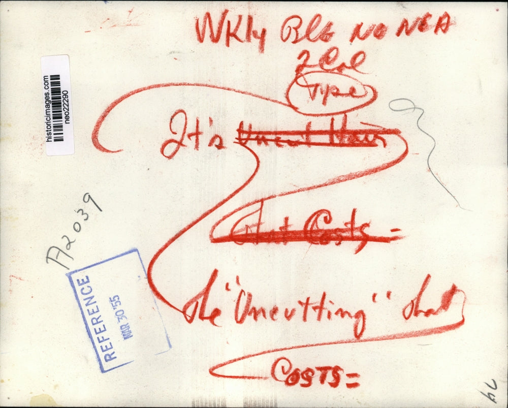 1955 Press Photo Ed Wallace gets a haircut from Barber Sonny Benney - neo22290