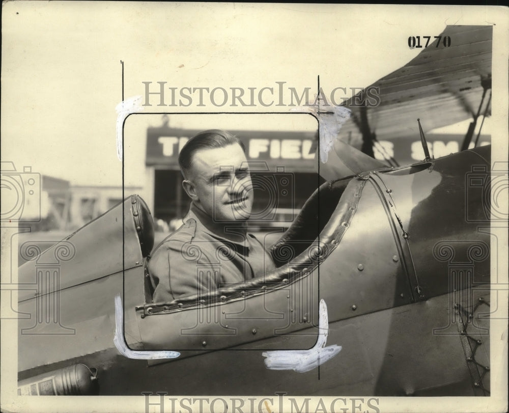 1929 Press Photo Lt. Victor E. Bertraudias - neo22490