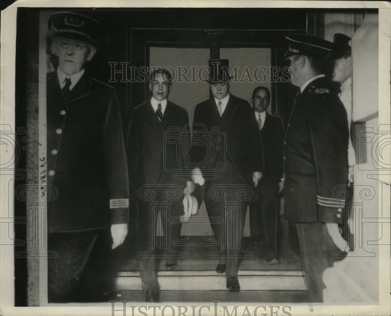 Load image into Gallery viewer, 1932 Press Photo President Herbert Hoover at a function - neo22500
