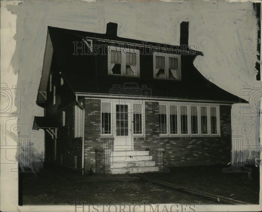 1927 Press Photo Brick House - neo22555