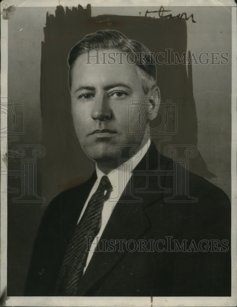 1933 Press Photo John B Huston in his business suit - neo22641