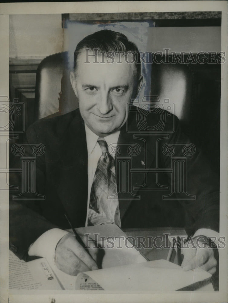 1946 Press Photo Gayle B Armstrrong Deputy Admin US Dept of Agriculture