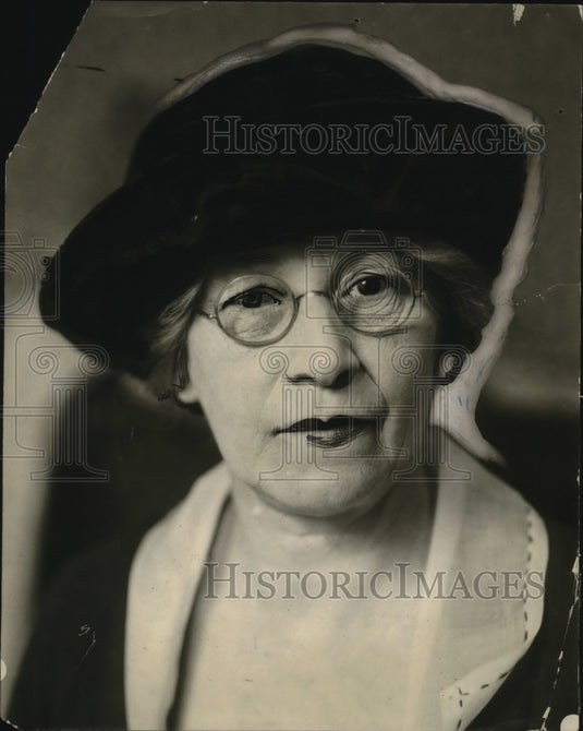 1921 Press Photo Mrs Belle Brewer Perrault of 1142 Eddy Rd, Cleveland, Ohio