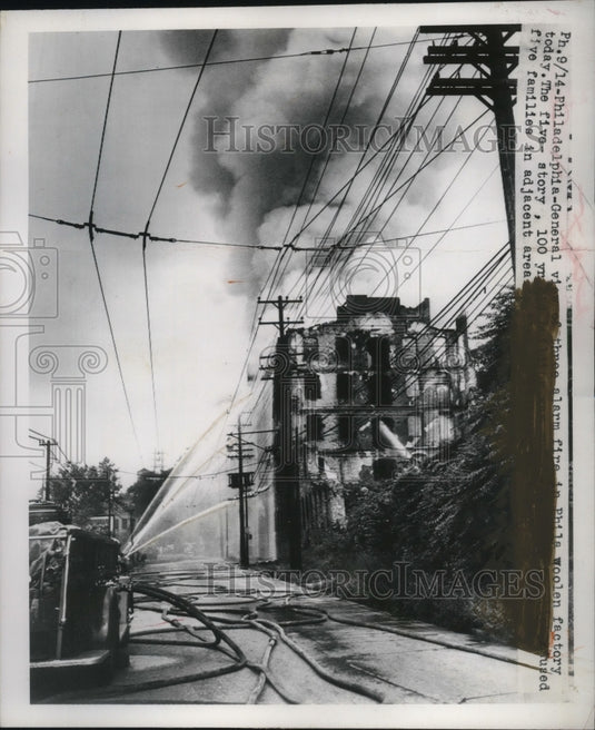 1948 Press Photo Three Alarm Fire Phils Woolen factory Philadelphia, PA