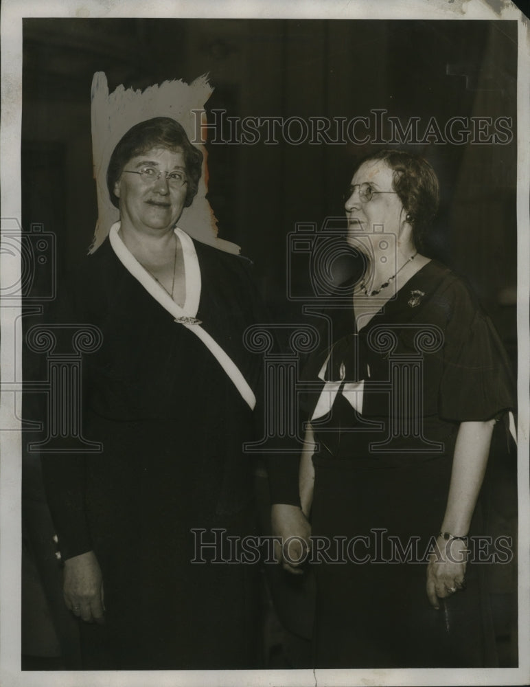 1934 Press Photo Mrs. Minnie C. Laitirop & Mrs. Lydia B. Crawford - neo23006