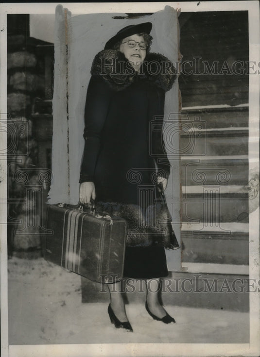 1939 Press Photo Nell Pankey arriving in Kansas City, Missouri - neo23139