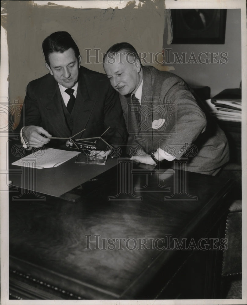 1952 Press Photo Smith, Franklin, sponsors of the National Model Plane Exhibit