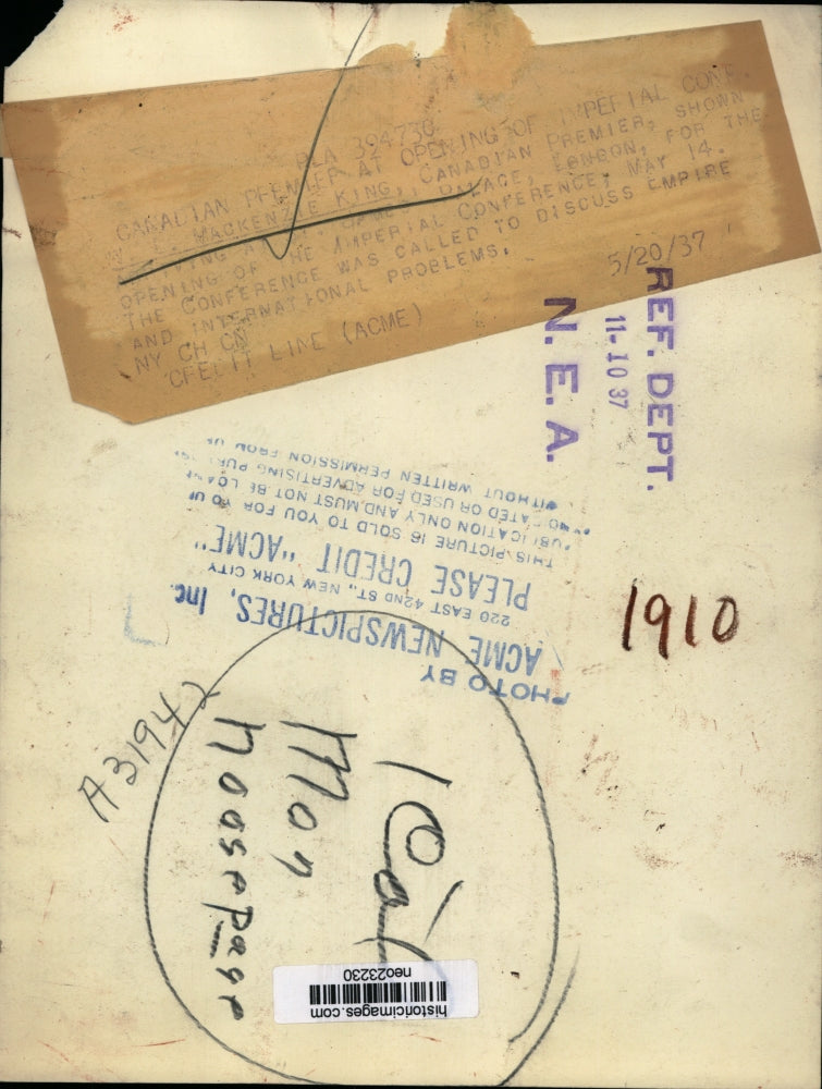 1937 Press Photo Canadian Prime Minister WL MacKenzie at a conference