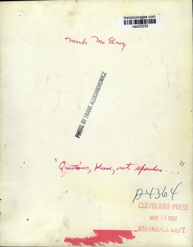 1960 Press Photo Mark McElery at a business meeting - neo23233