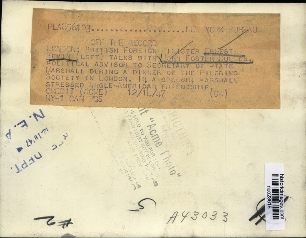 1947 Press Photo Ernest Bevin Confers with John Foster Dulles at London Dinner