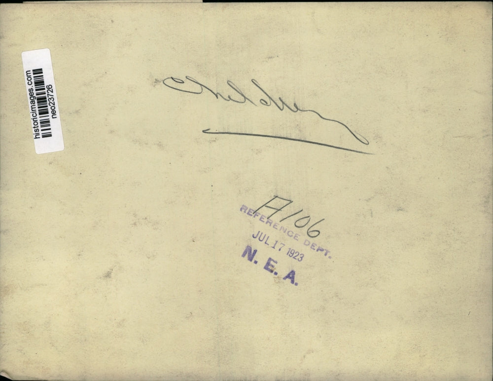 1923 Press Photo Young Girl plays with blocks - neo23726