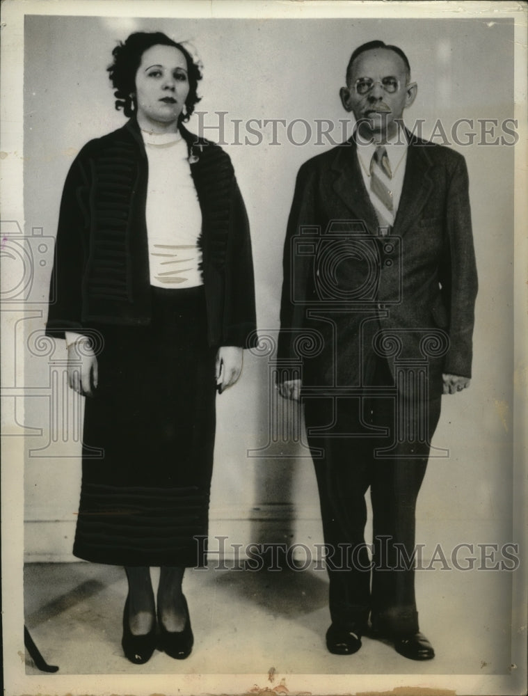 Load image into Gallery viewer, 1936 Press Photo Dr George Harley &amp; Anna Green nurde arrested in NY raid

