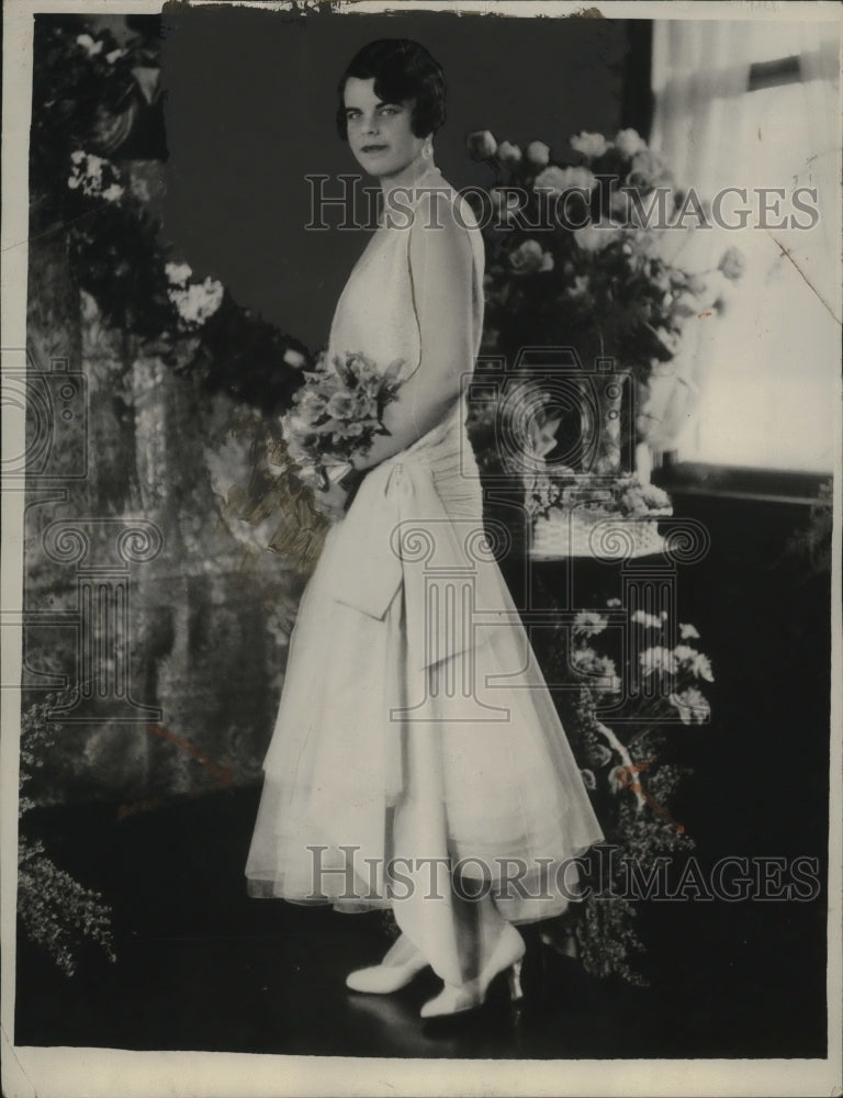 1928 Press Photo Miss June Shaw, San Francisco Debutante - neo24323
