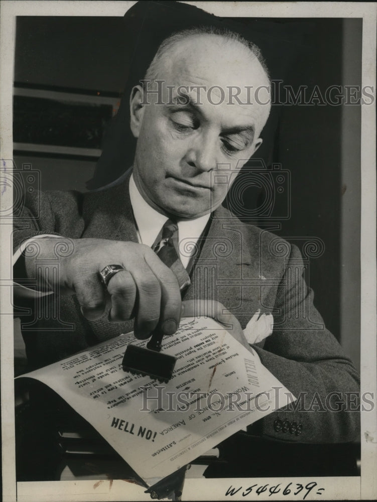1940 Press Photo Congressman James Secombe Using "Hell No" Rubber Stamp