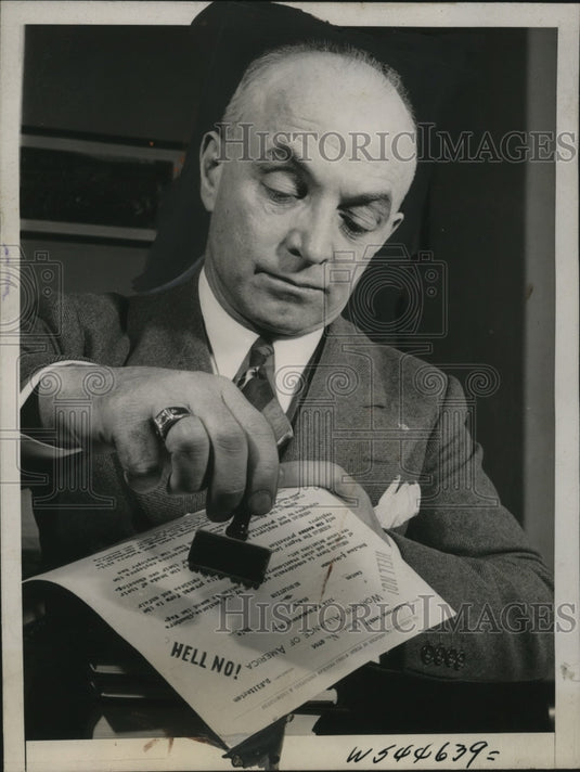 1940 Press Photo Congressman James Secombe Using 
