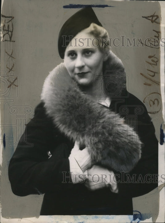 1933 Press Photo Margaret McHale was given diamond ring by Earle Wymekoop