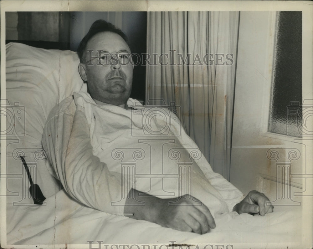 1939 Press Photo Pat Albert Chiban at St John's Hospital - neo25019