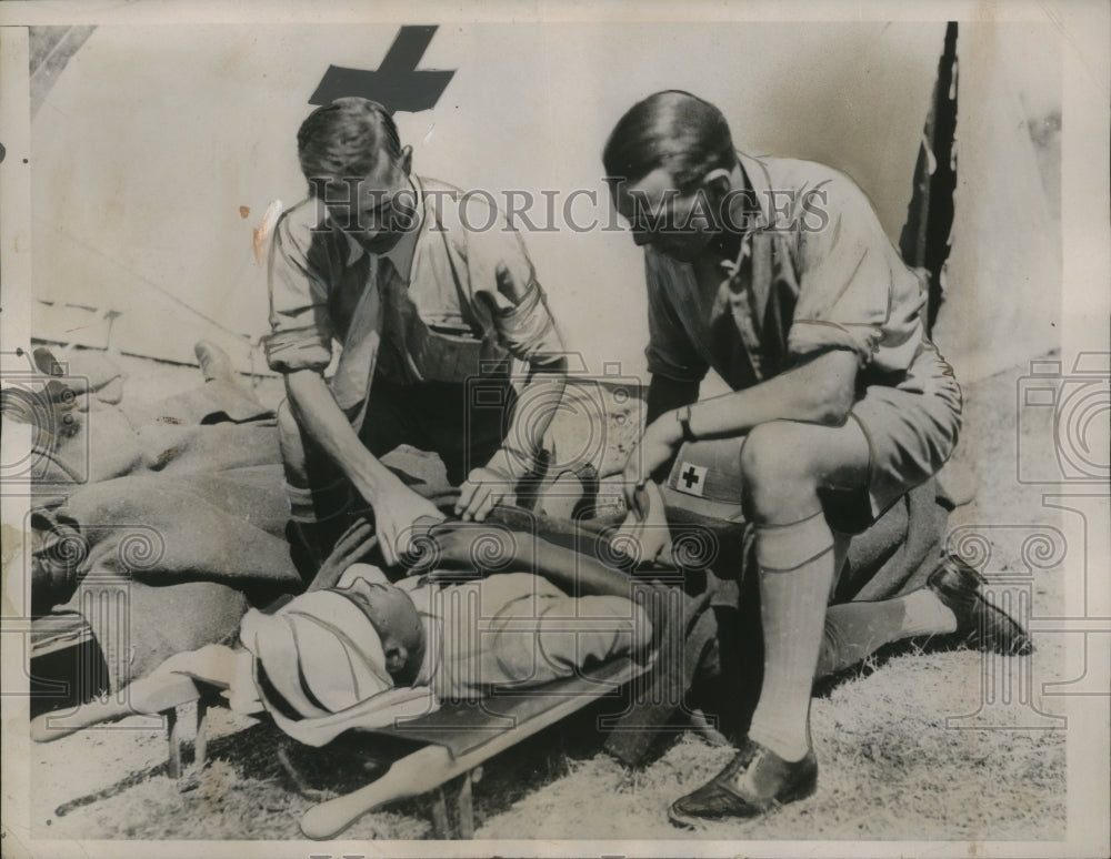 1936 Press Photo A Melley of British Ambulance Service &amp; Dr McFee - neo25067- Historic Images