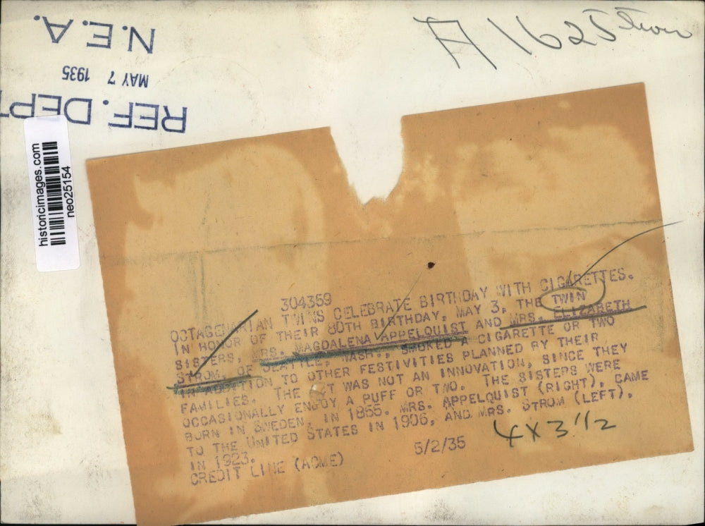 1935 Press Photo Mrs Magdalena Applequist & Mrs Elizabeth Stom twins age 80