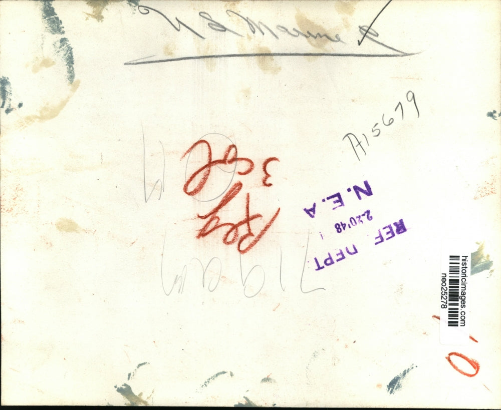 1948 Press Photo Oceanside CA survvors of Marine Corps accident reach shore