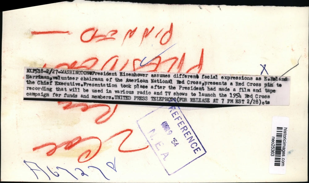 1954 Press Photo President Eisenhower & Red Cross chairman R Harriman