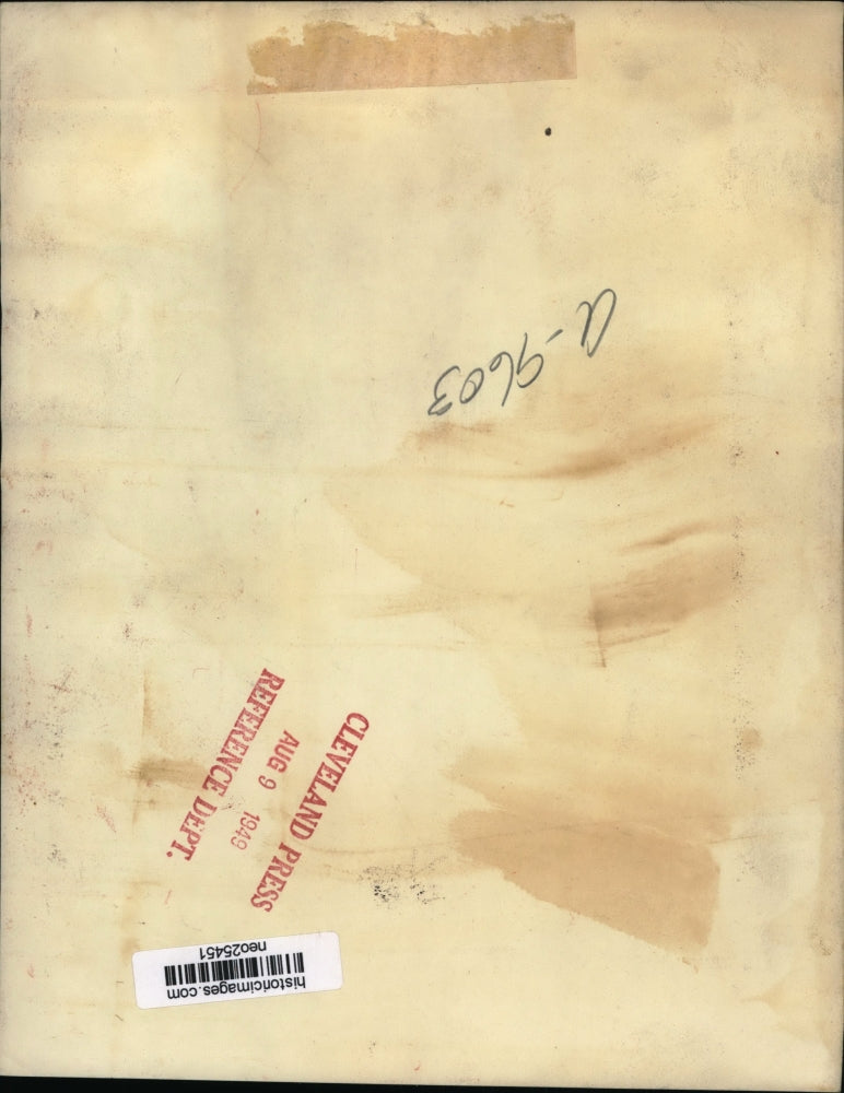 1949 Press Photo Vice Pres Barkley & Mrs Hadley prior to boarding plane in D.C.