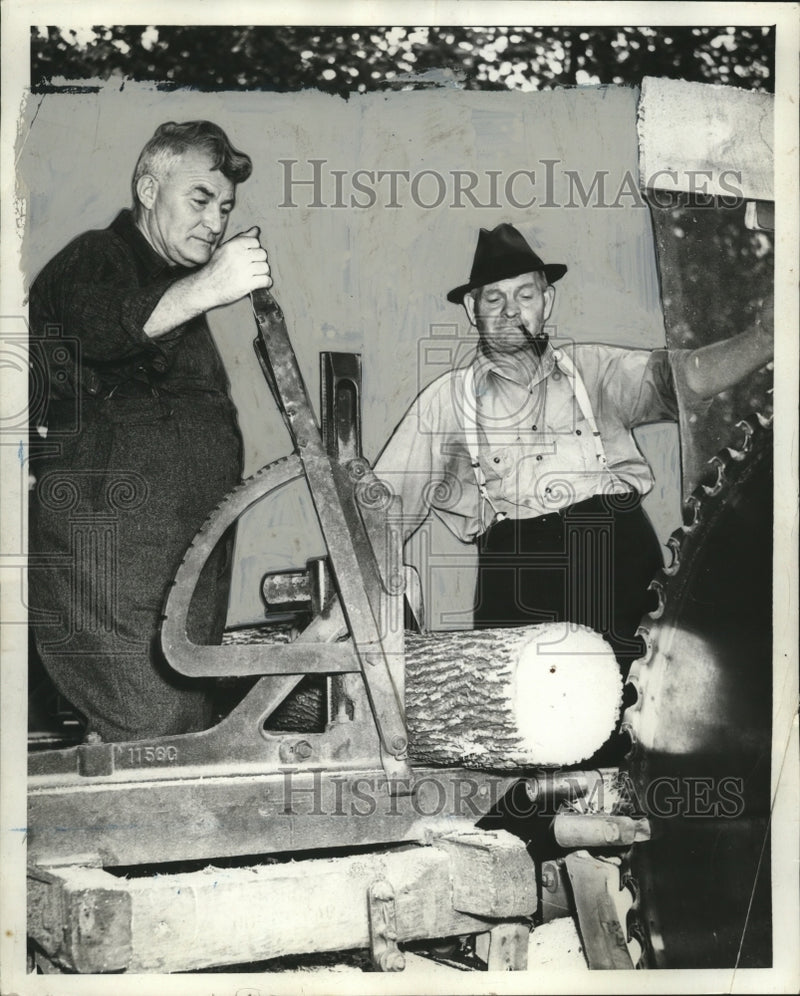 Load image into Gallery viewer, 1941 Press Photo Gus Rock, Ed Mansfield at Madison, Ohio Timber Camp - neo25603
