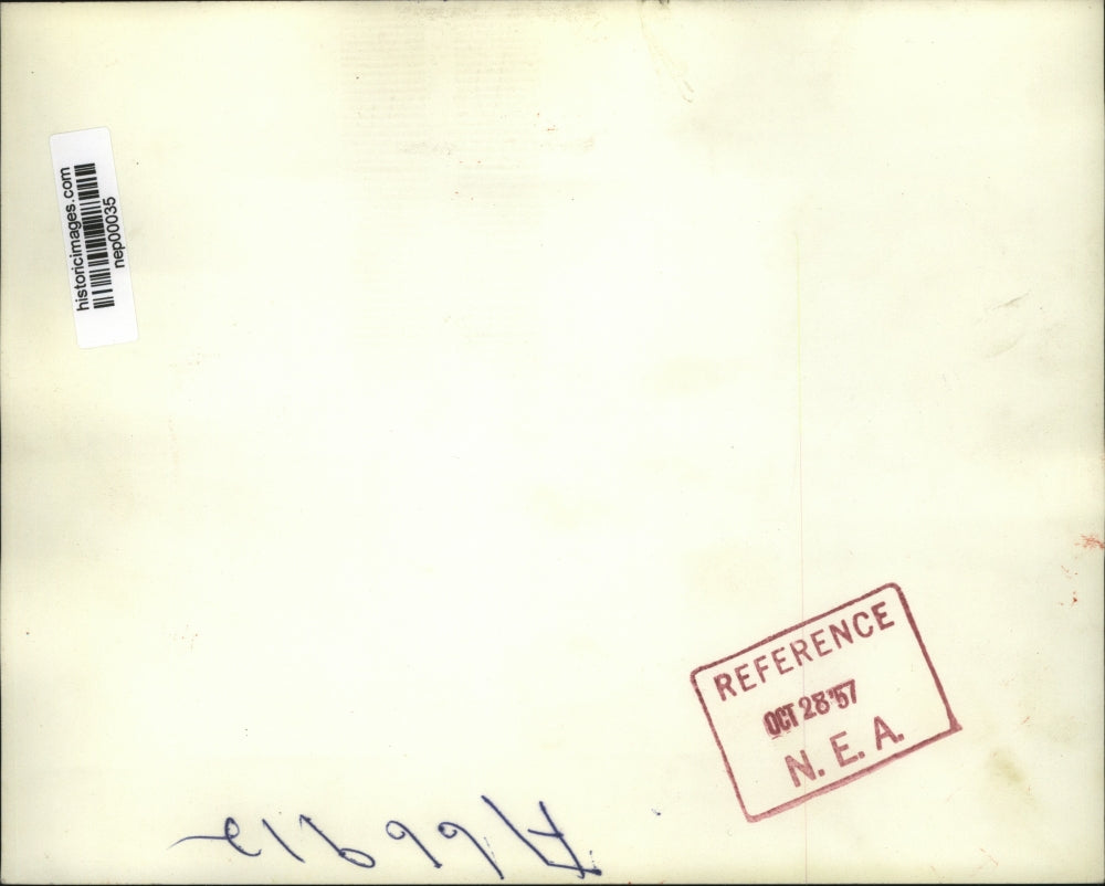 1957 Press Photo Queen Elizabeth of England addresses the UN General Assembly