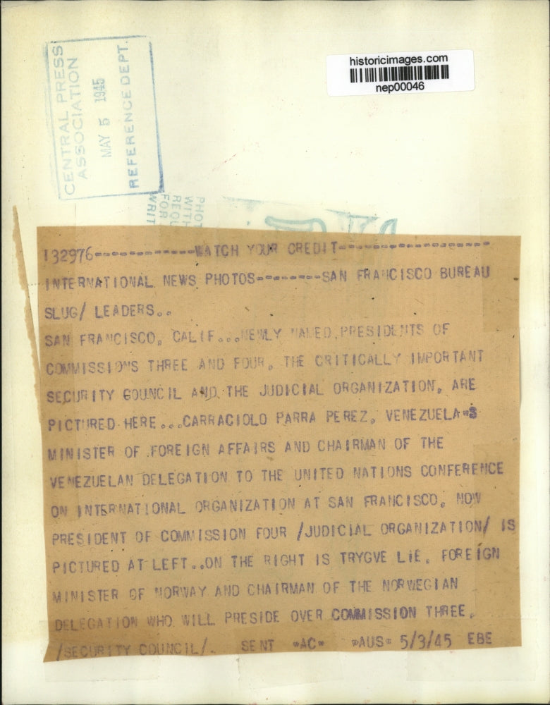 1945 Press Photo Carraciolo Parra Perez of Venezuela & Trygve Lie of the UN