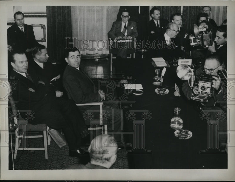 Load image into Gallery viewer, 1955 Press Photo Russians at London arms talks Jacob Malik, Andre Gromyko
